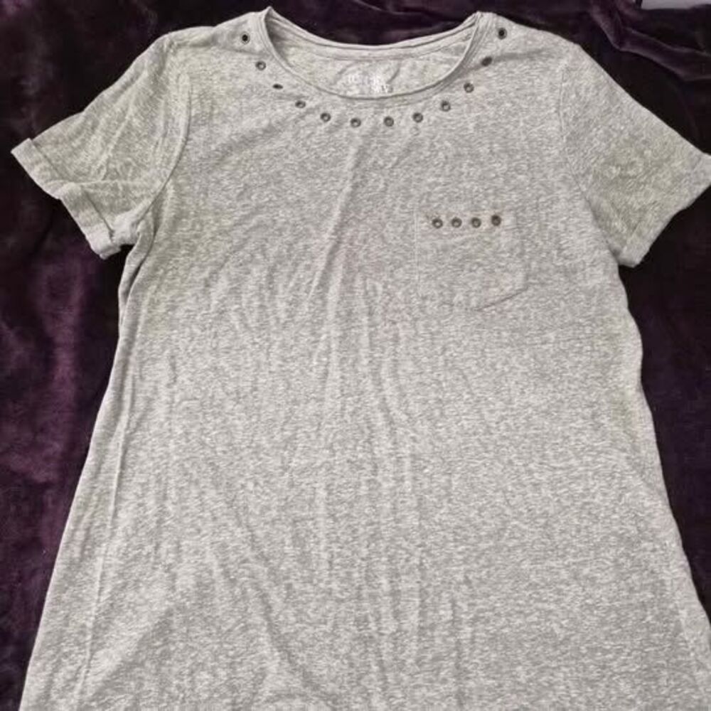 Women's Size 0X/14W Terra & Sky Olive Green Tee with Gromet Detailing